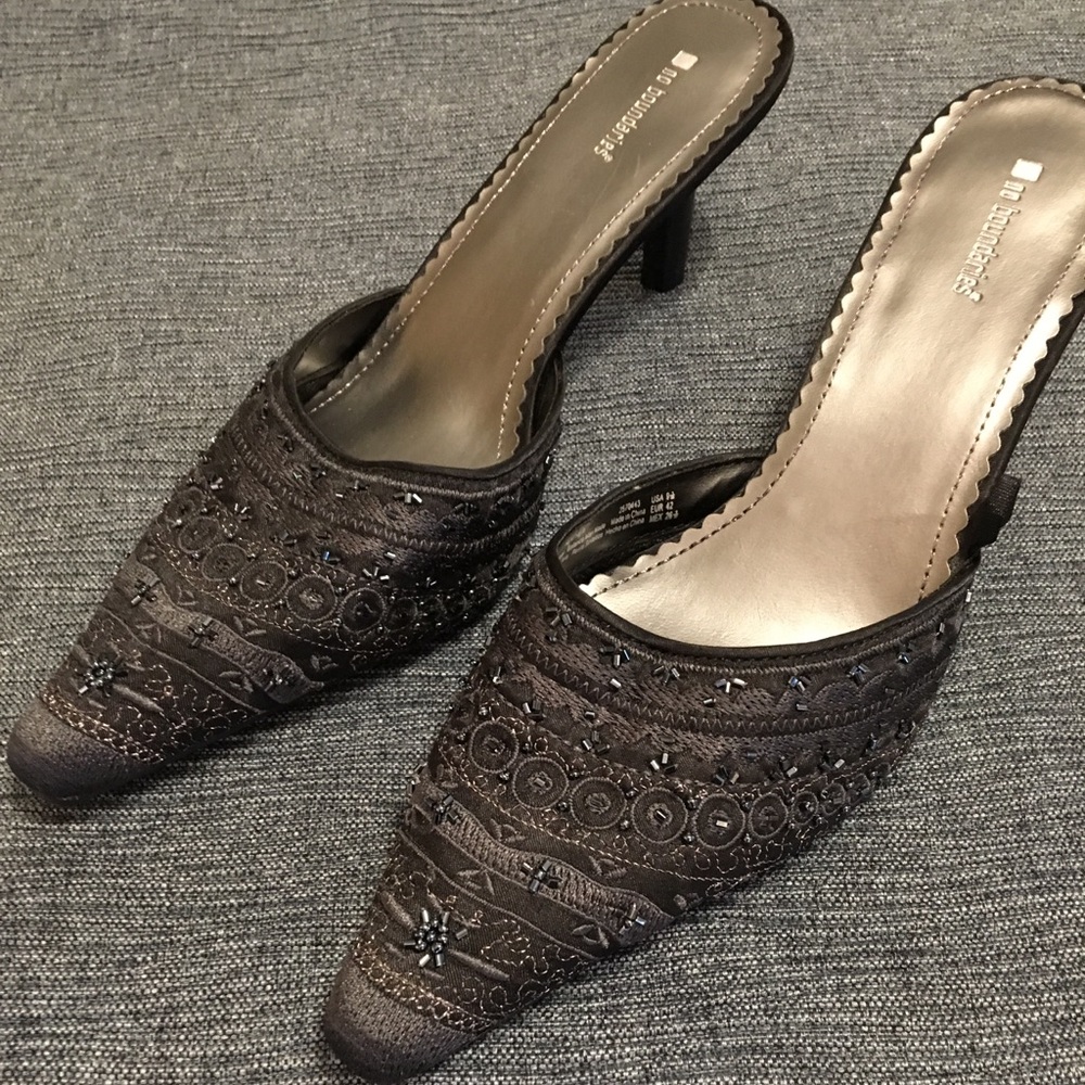 🌷🌿Women’s 9.5 slip on heel